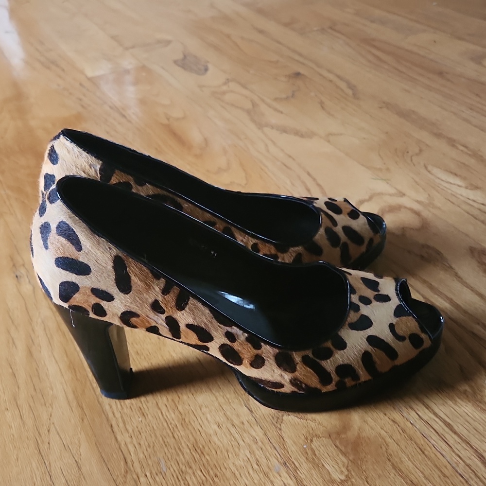 Heels - Picture 2 of 4
